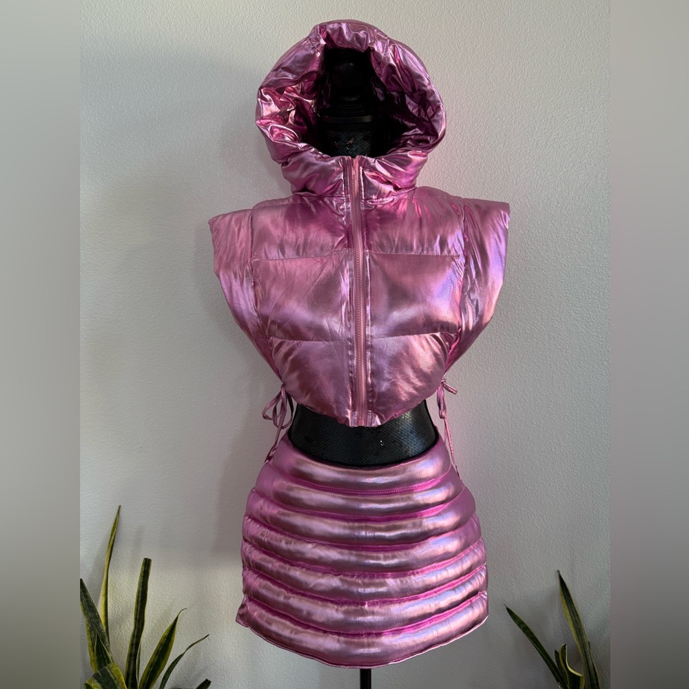 Pink Metallic Crop Hooded Bubble Puffer Vest and Mini Skirt Set Size Medium